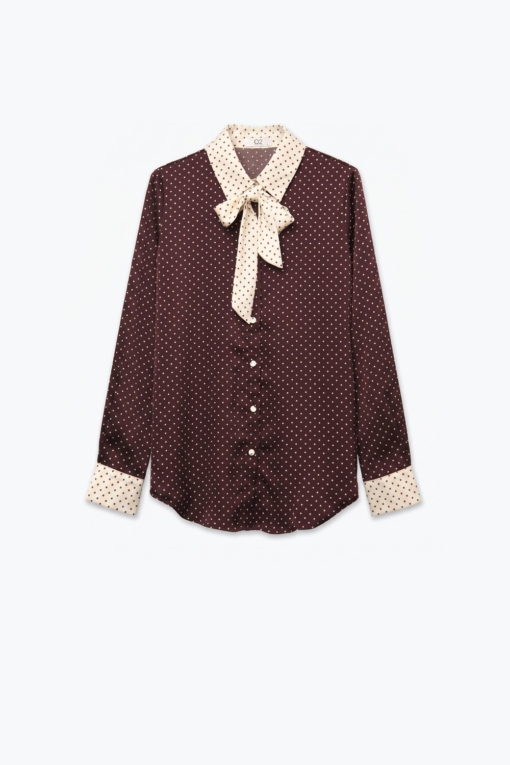 Blusa Camisa de Sat&eacute;n Burdeos con Estampado de Lunares y Lazo de Contraste en Crema