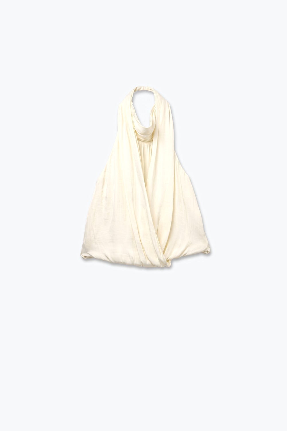 Blusa sin mangas con cuello drapeado de raso crema