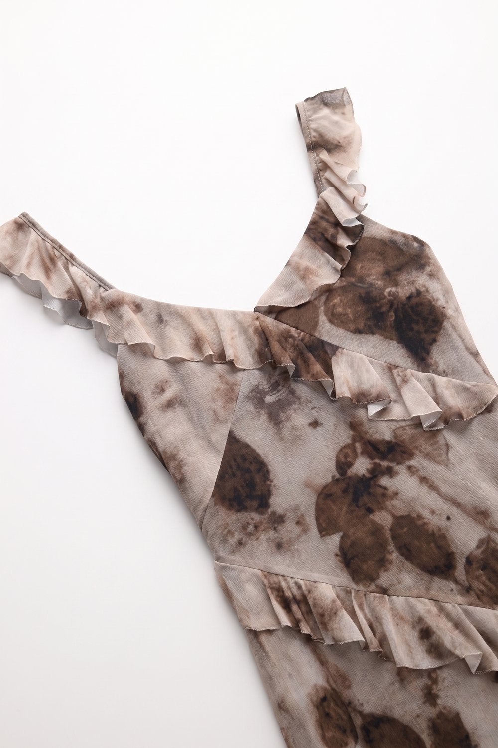 Vestido Maxi Beige Abstracto Floral de Gasa con Volantes y Escote en V