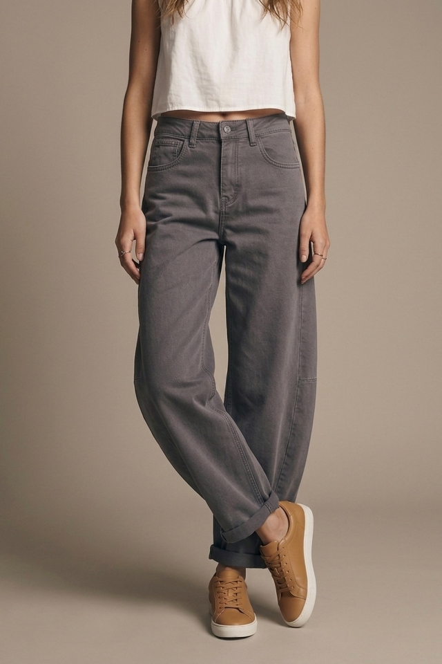 Trendy Gray Barrel Balloon Jeans with Pockets