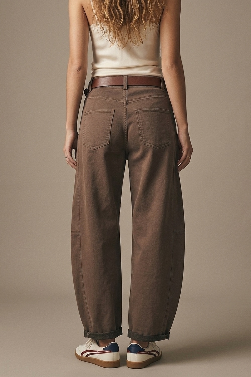 Pantalones de Corte Recto de Pierna Tipo Barril en color fango