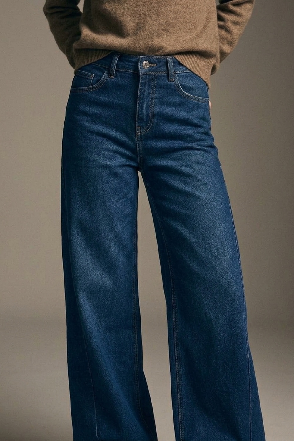 Pantalones vaqueros azul oscuro con pierna extra ancha