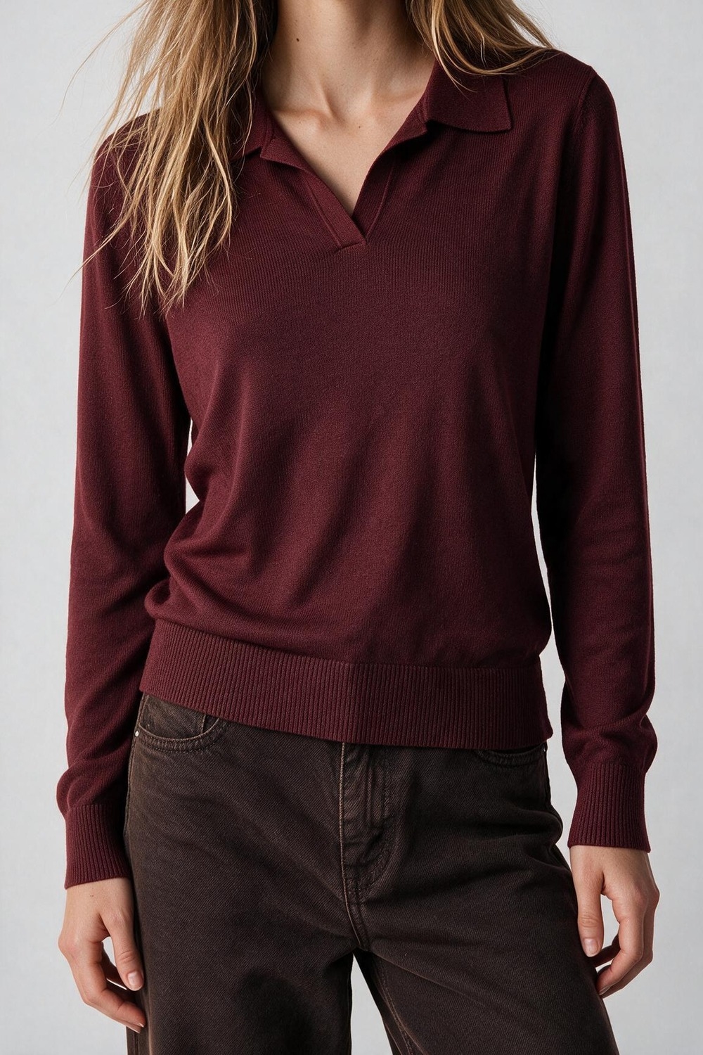 Su&eacute;ter Burdeos de Punto Fino con Cuello Polo de Manga Larga y Corte Regular