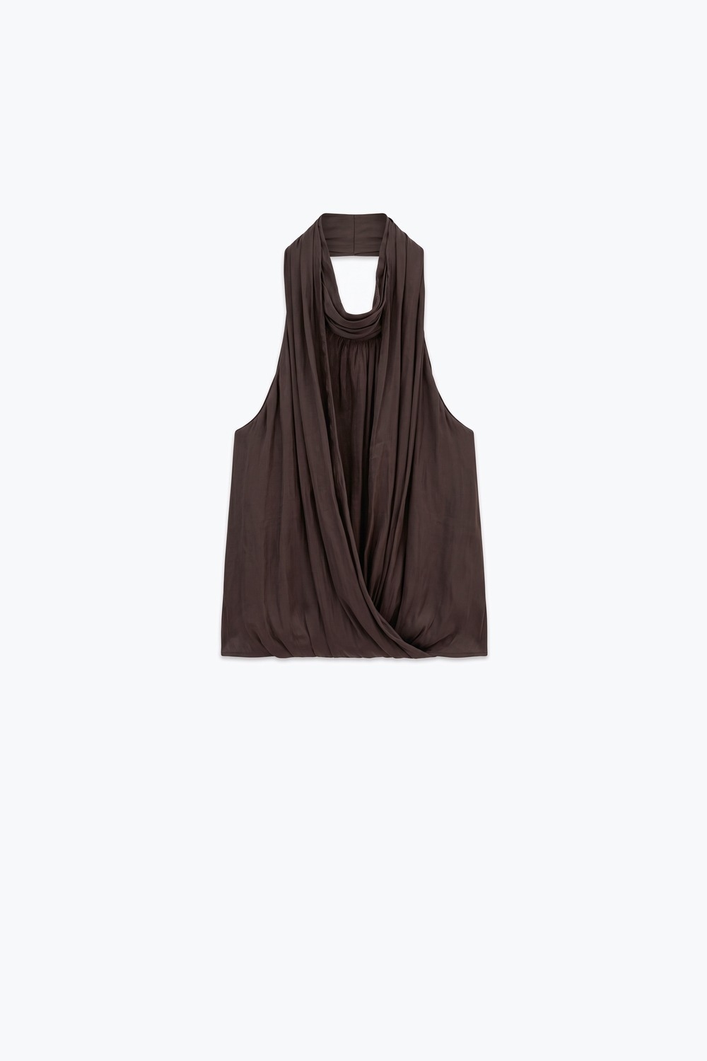Top de cuello halter de raso marr&oacute;n ligero tejido drapeado