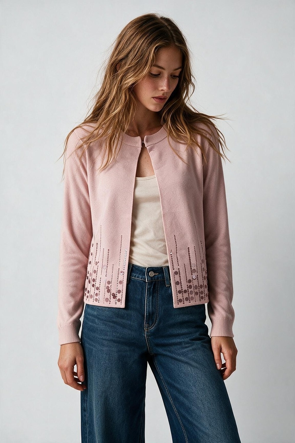 Cárdigan de punto suave con lentejuelas color rosa claro y ribete acanalado Cárdigan de punto suave con lentejuelas color rosa claro y ribete acanalado