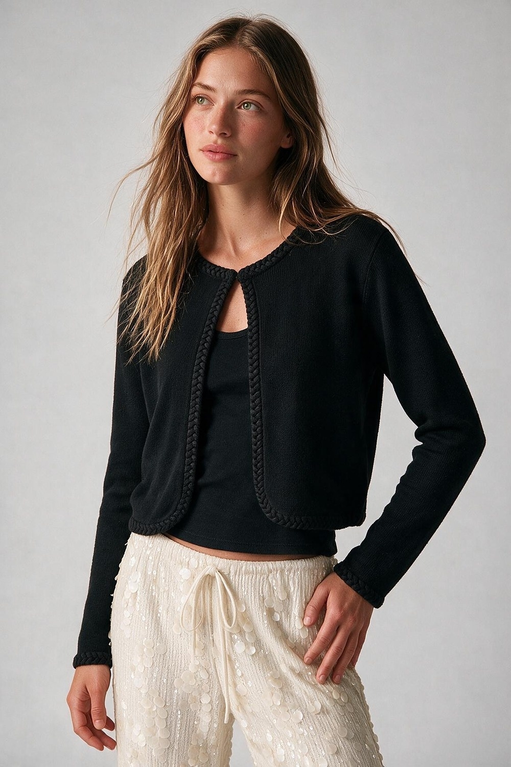 Chaqueta de Punto Fino Negra con Ribete Trenzado Recortado Chaqueta de Punto Fino Negra con Ribete Trenzado Recortado