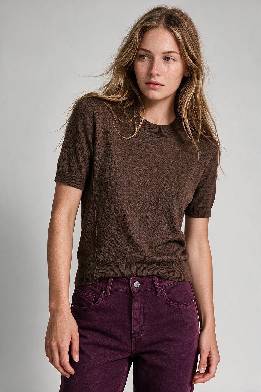 Su&eacute;ter de Manga Corta de Punto Fino de Mezcla de Lana Merino Color Camel