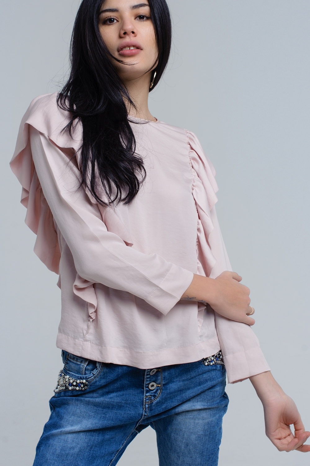 Top con detalle de volantes en rosa palo Top con detalle de volantes en rosa palo