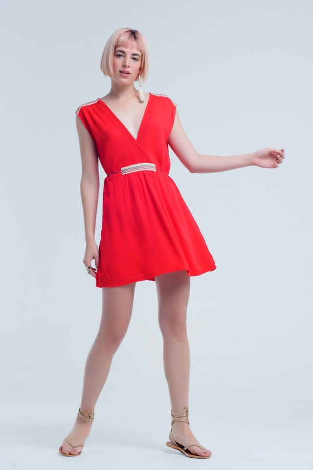 Mini vestido vermelho com bordado