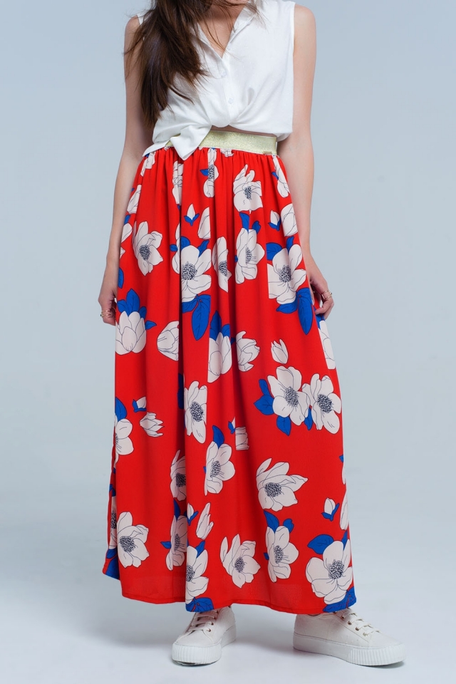 Jupe longue rouge avec des fleurs imprimées
