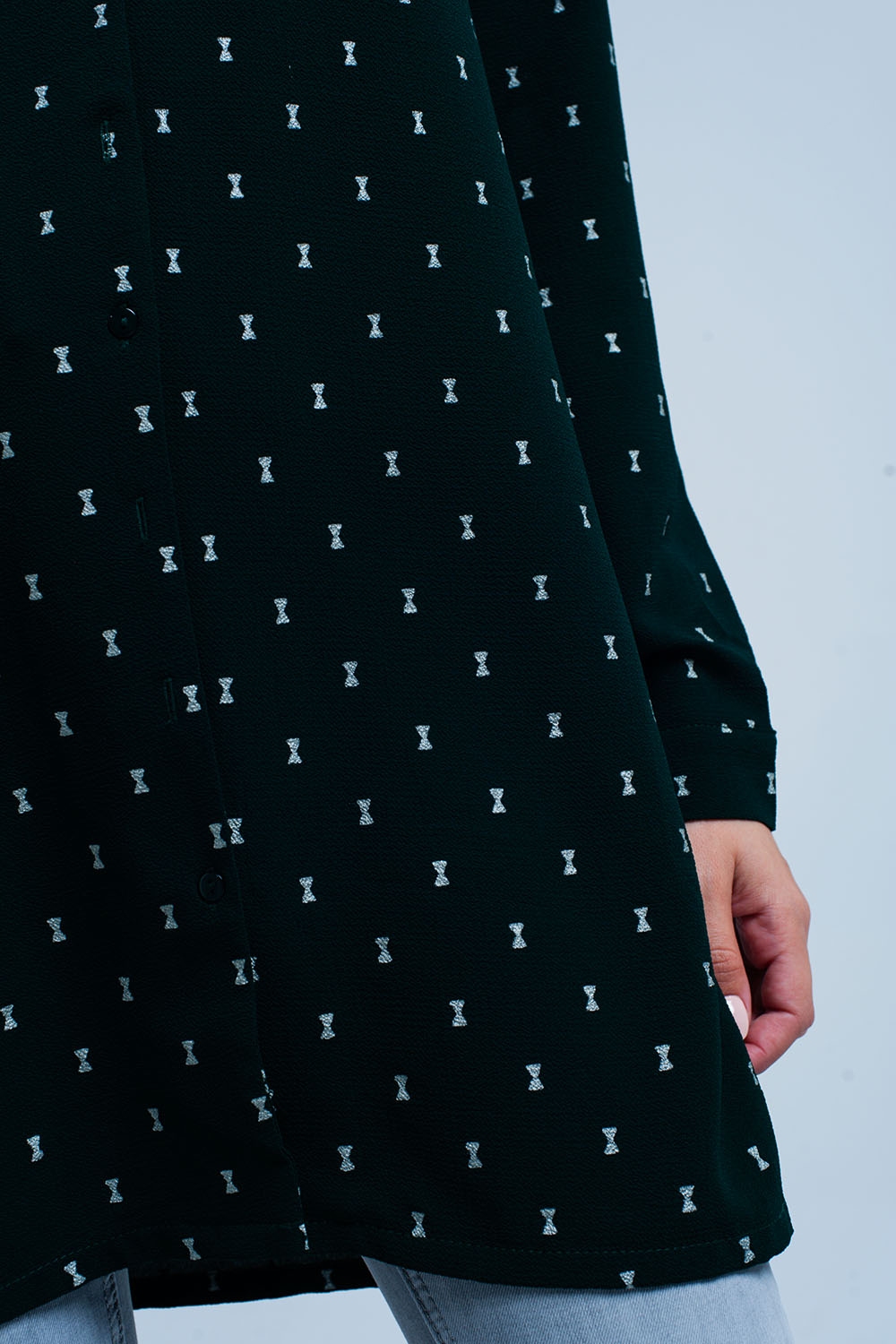 Camisa Verde larga con estampado en plateado