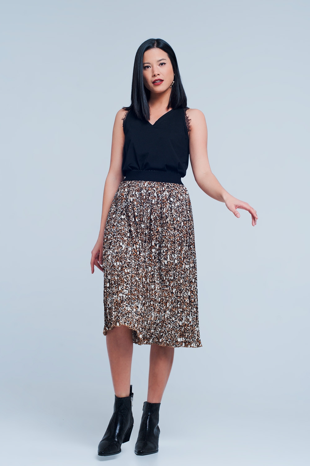 Falda midi plisada con diseño de leopardo Falda midi plisada con diseño de leopardo