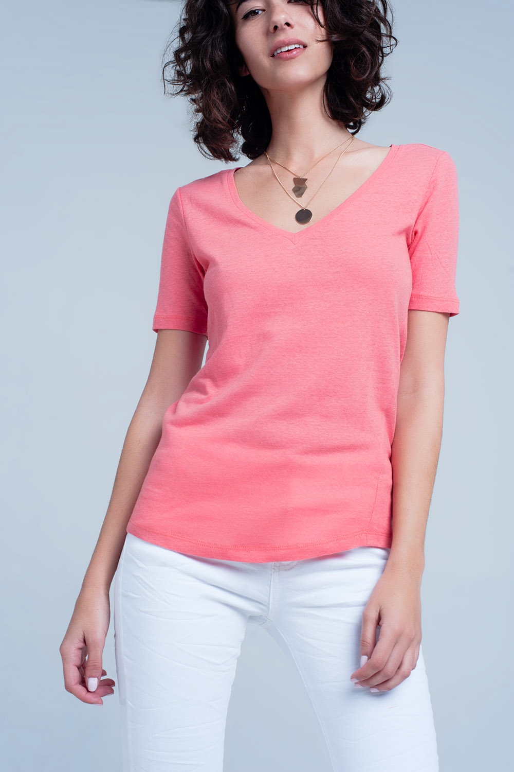 Camiseta Coral de manga corta con cuello de pico