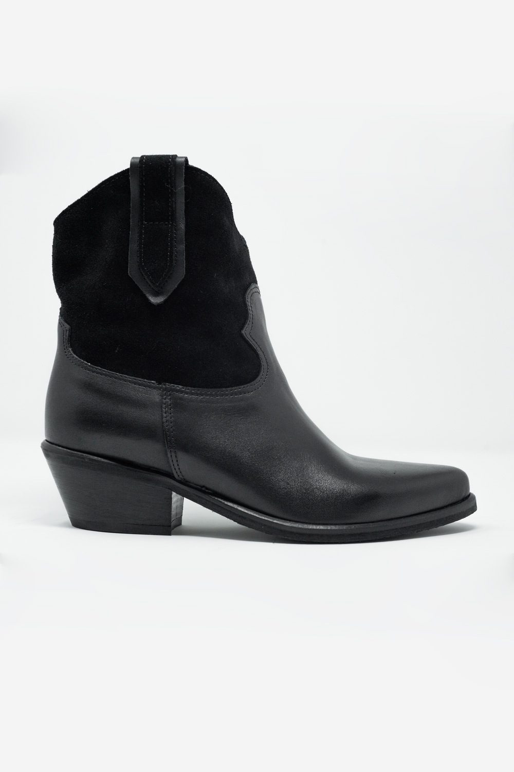 Botas estilo oeste con tacón medio en negro Botas estilo oeste con tacón medio en negro