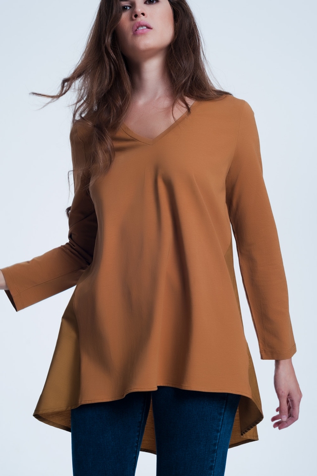 Long brown t-shirt with long sleeves