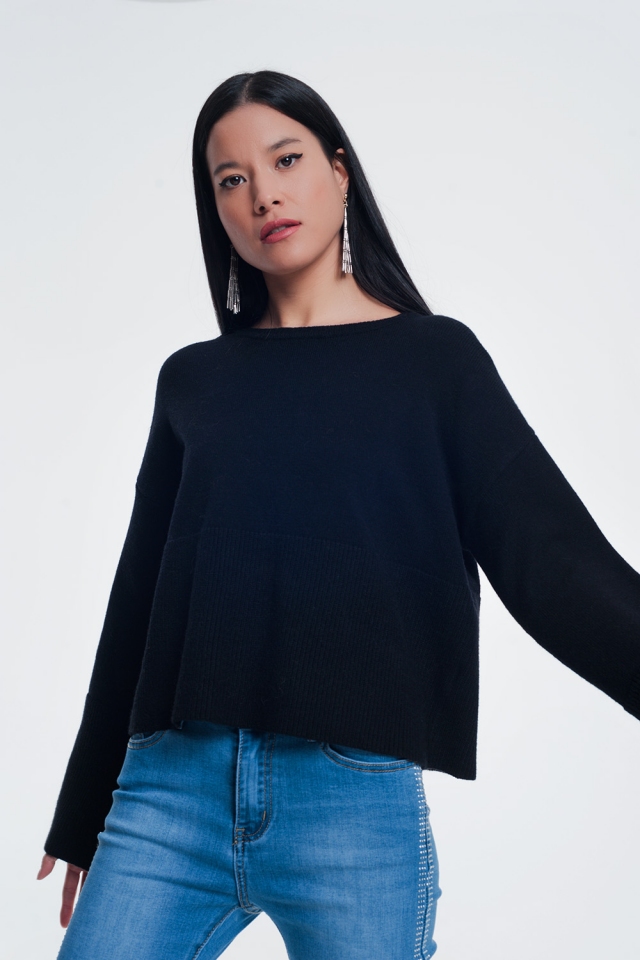 Black sweater with long sleeves