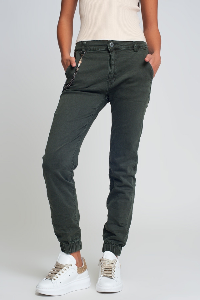 Pantaloni con elastico sul fondo e catena kaki