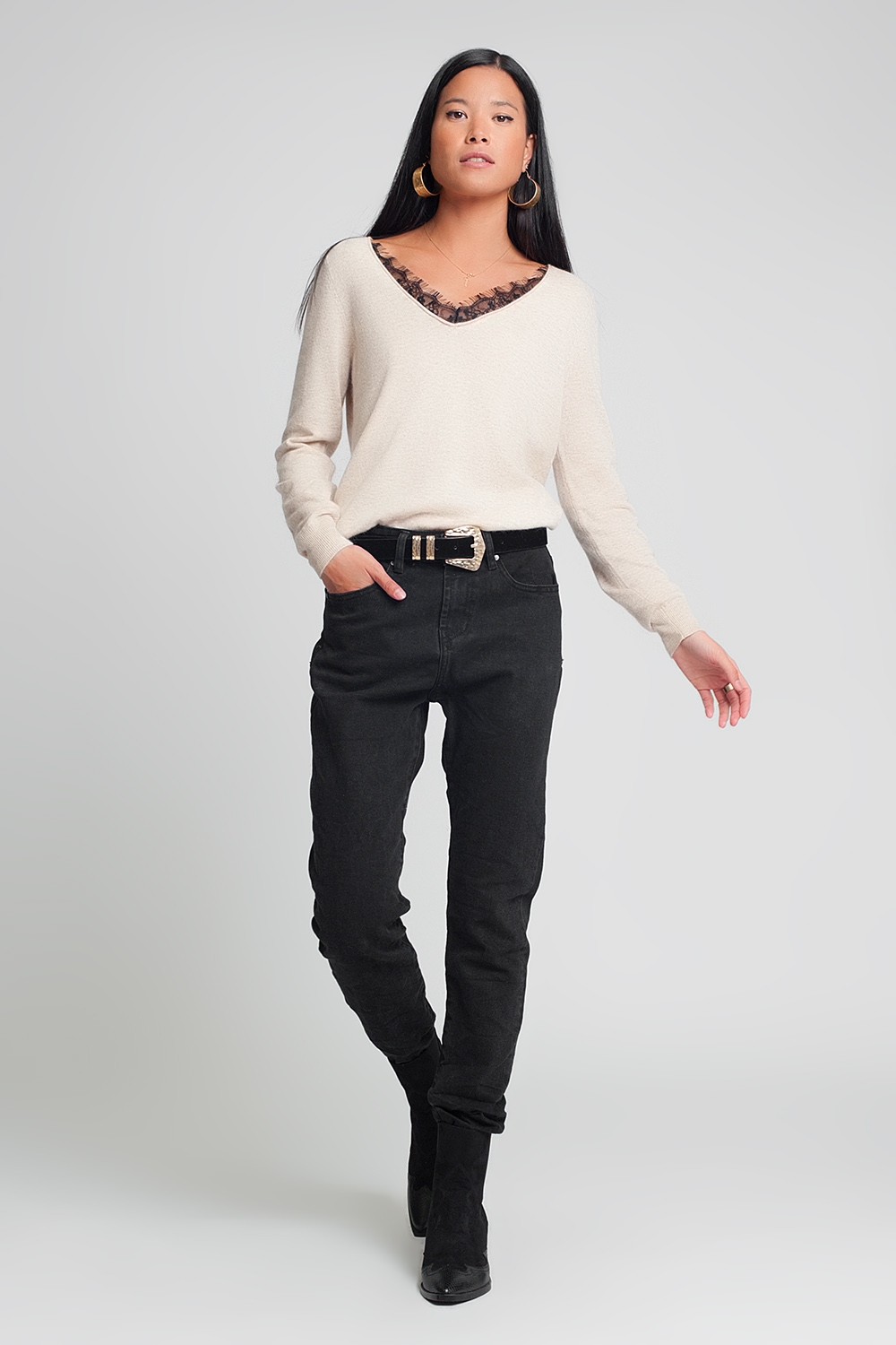 Vaqueros mom de talle alto en negro Vaqueros mom de talle alto en negro