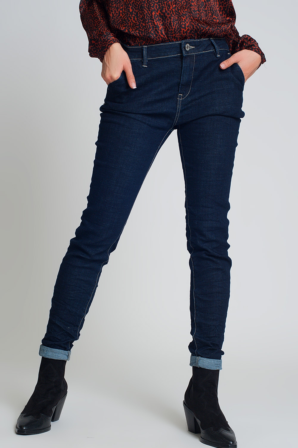 Pantalon vaquero estilo chino de corte pitillo Pantalon vaquero estilo chino de corte pitillo