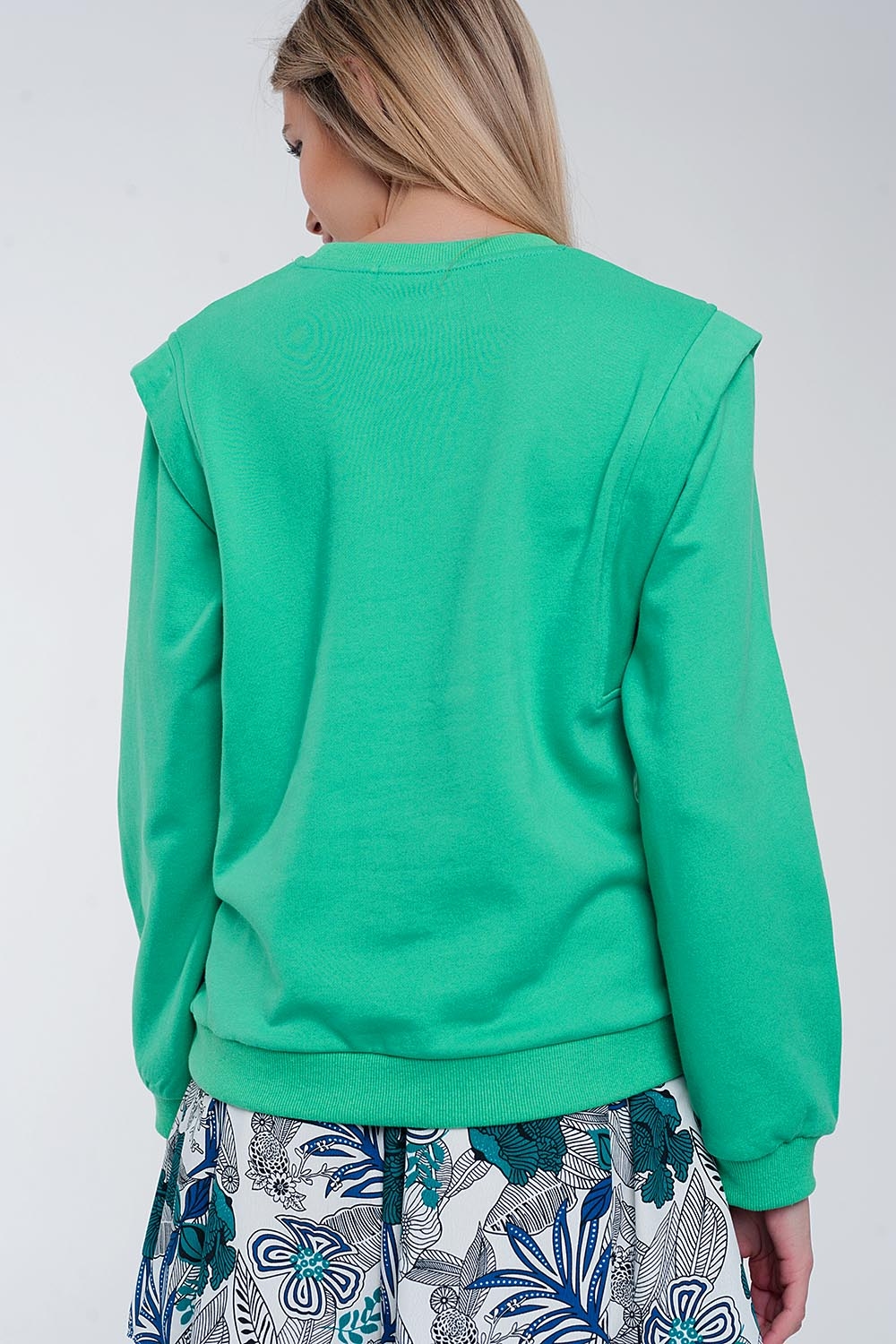 Sudadera estilo boyfriend con detalles llamativos en los hombros Sudadera estilo boyfriend con detalles llamativos en los hombros