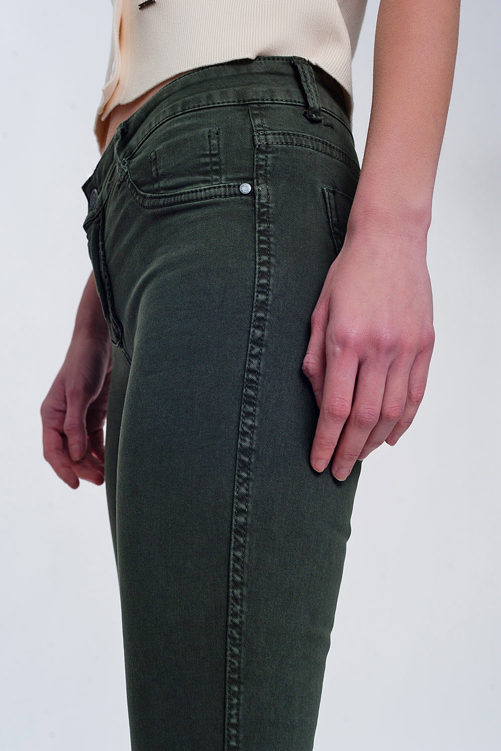 Pantalon estampado serpiente reversible en caqui Pantalon estampado serpiente reversible en caqui