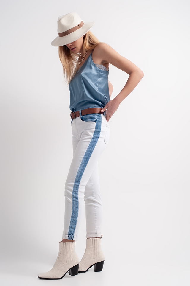 Jeans with contrast panel in light wash