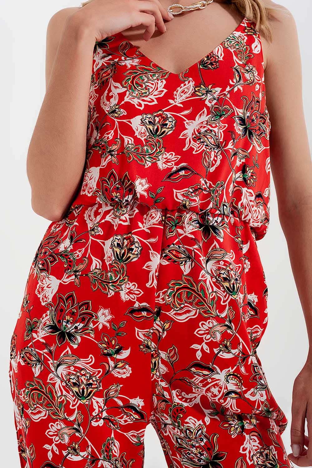 Mono largo con estampado floral y tirantes finos en rojo Mono largo con estampado floral y tirantes finos en rojo