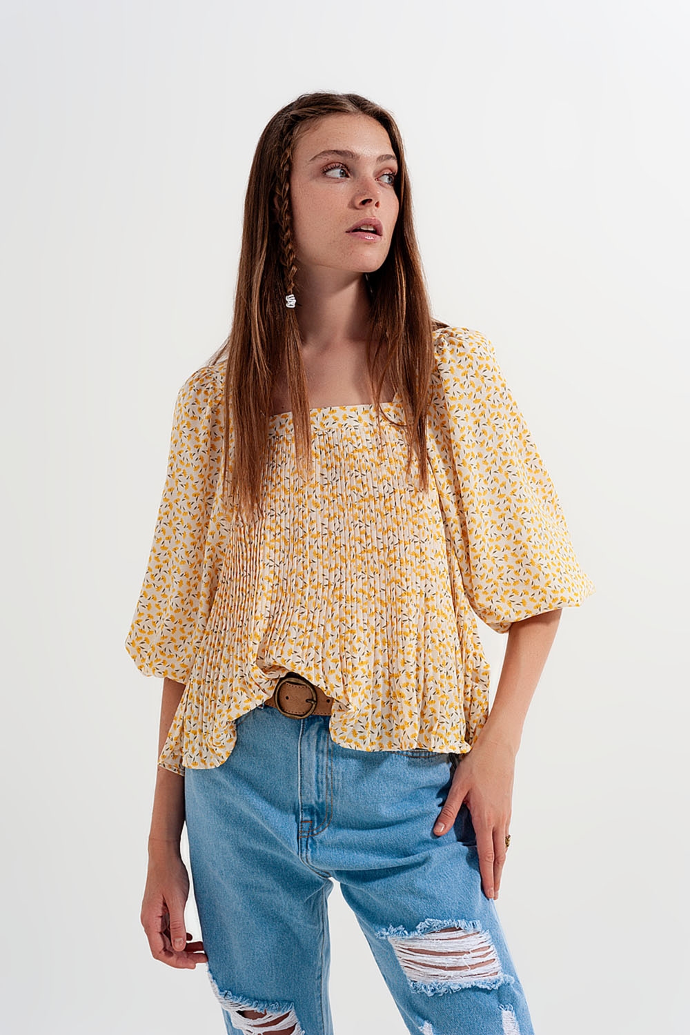 Top con escote cuadrado manga abullonada y estampado floral en amarillo Top con escote cuadrado manga abullonada y estampado floral en amarillo