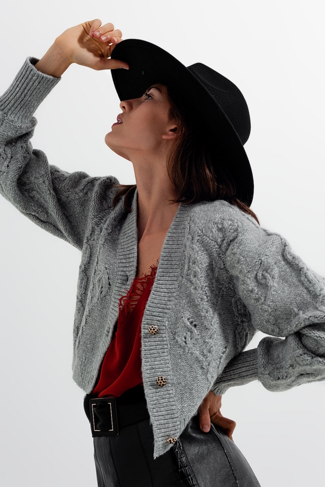 Cardigan cinzento com mangas compridas e botões de cristal