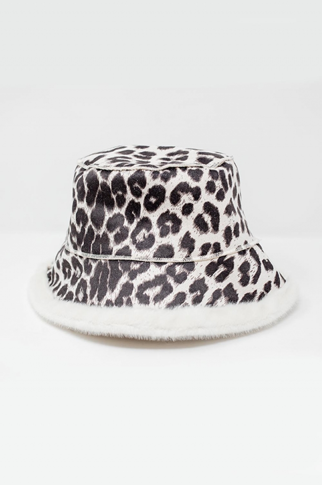 Reversible bucket hat in leopard print in ecru