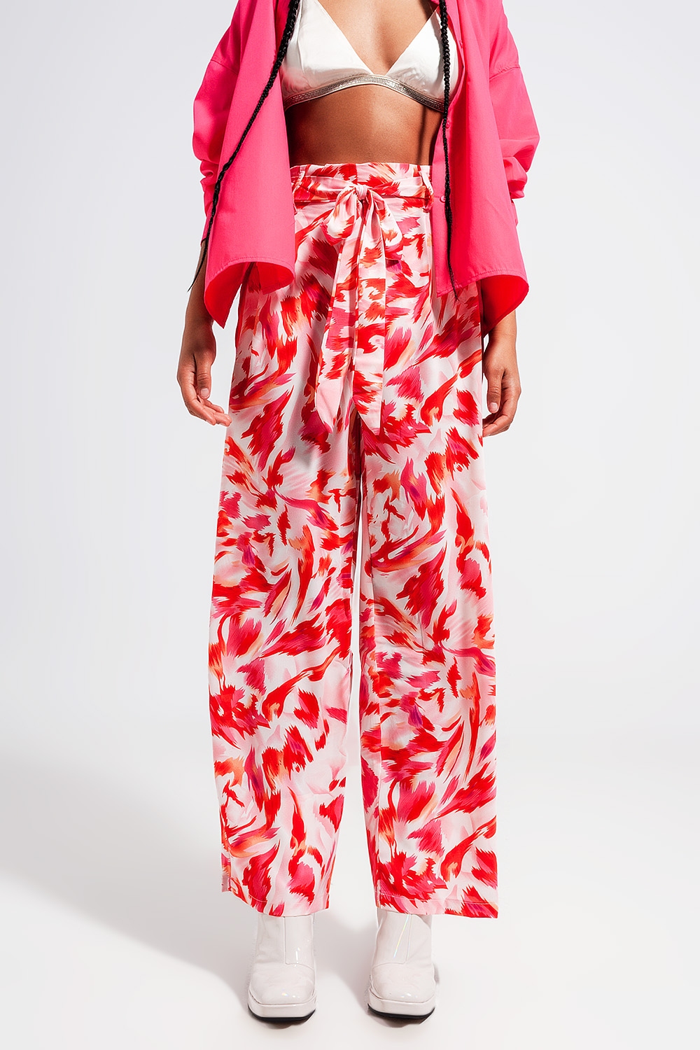 Pantalones fuchsia de pernera ancha con cintur&oacute;n