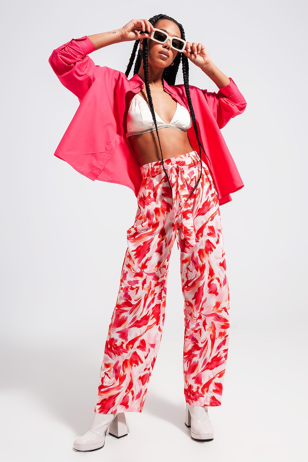 Pantalones fuchsia de pernera ancha con cintur&oacute;n