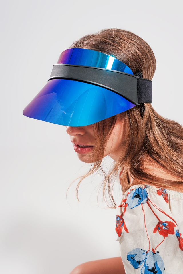 Visor cap in blue
