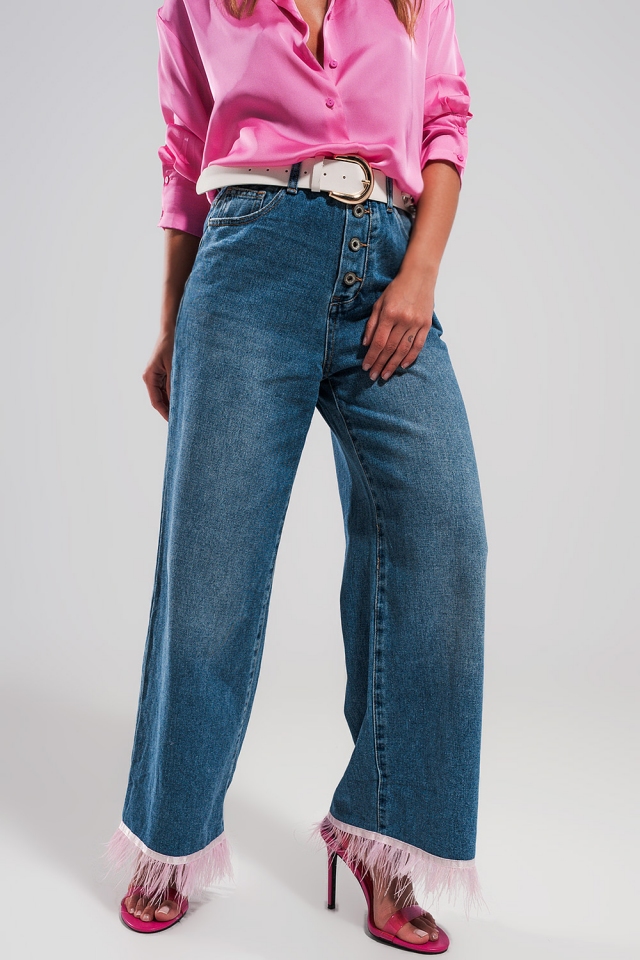 Jeans met rechte pijpen en ROZE  kunstveren langs de zoom