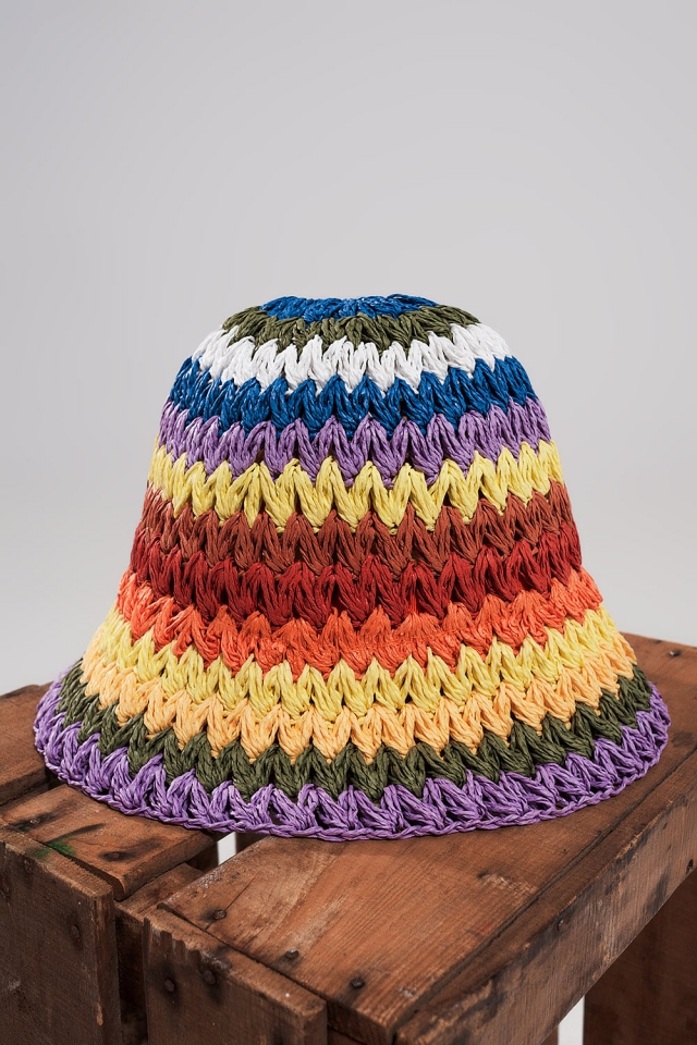 Chapéu de pescador de palha de arco íris de croché