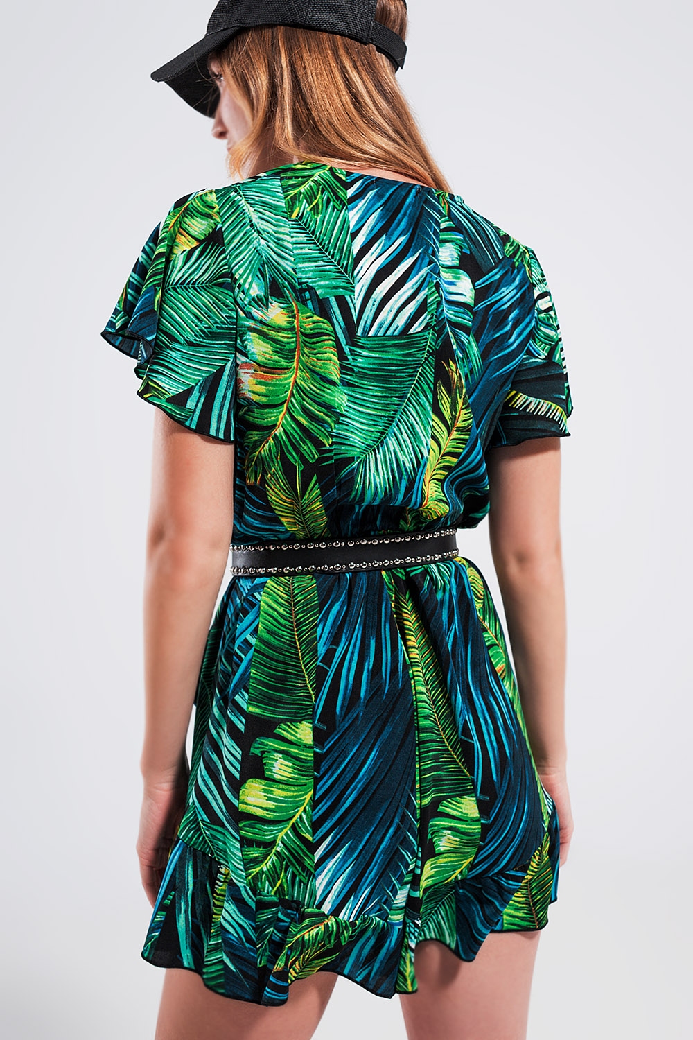 Mono corto verde cruzado con estampado hojas tropicales Mono corto verde cruzado con estampado hojas tropicales