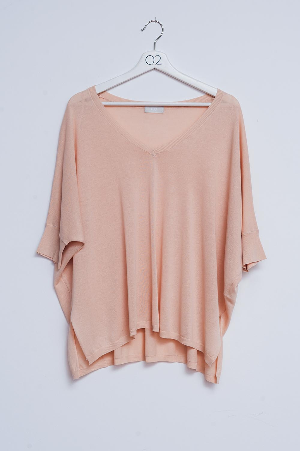 Jersey de corte cuadrado y manga corta en beige Jersey de corte cuadrado y manga corta en beige