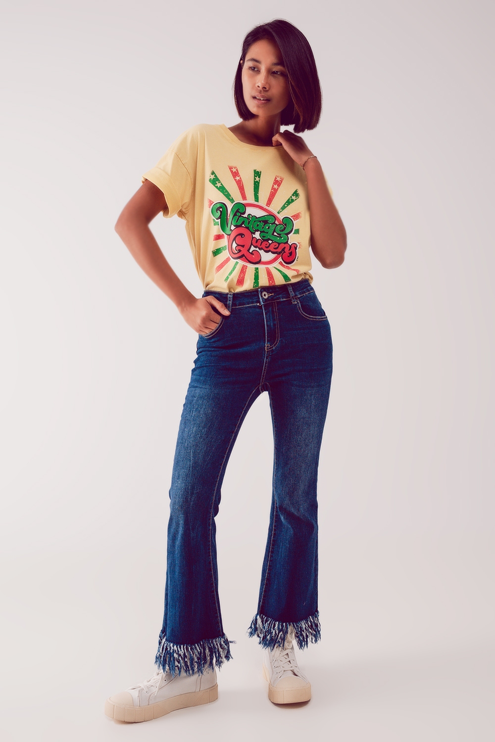 Camiseta casual con estampado gr&aacute;fico de Vintage Queens en amarillo