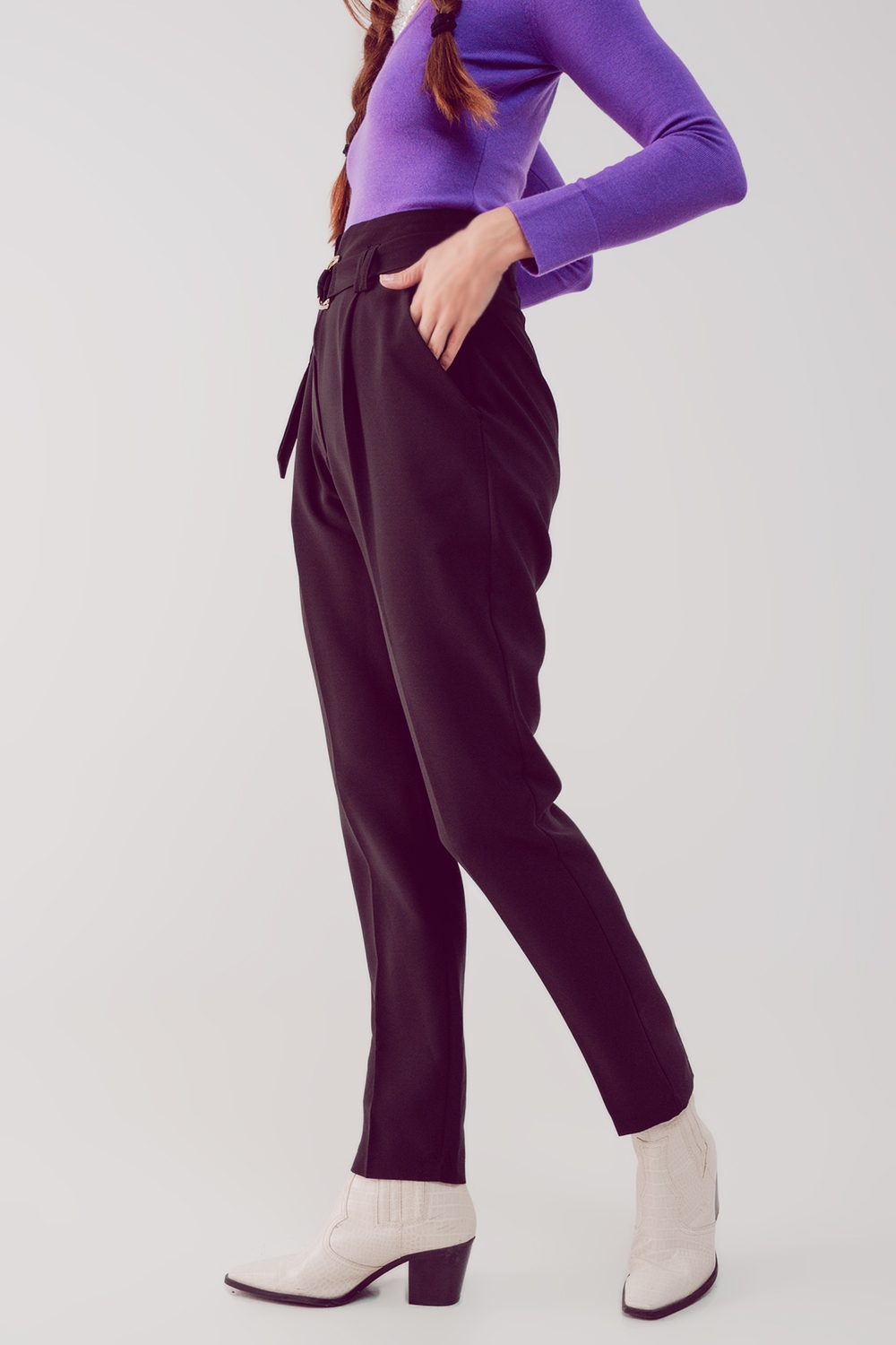 Pantalones pitillo negros con cintura estilo paperbag