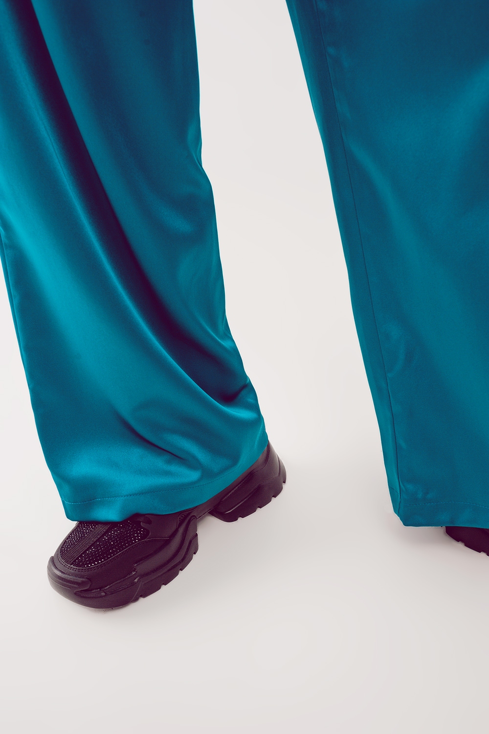 Pantalones palazzo con pinzas en turquesa Pantalones palazzo con pinzas en turquesa