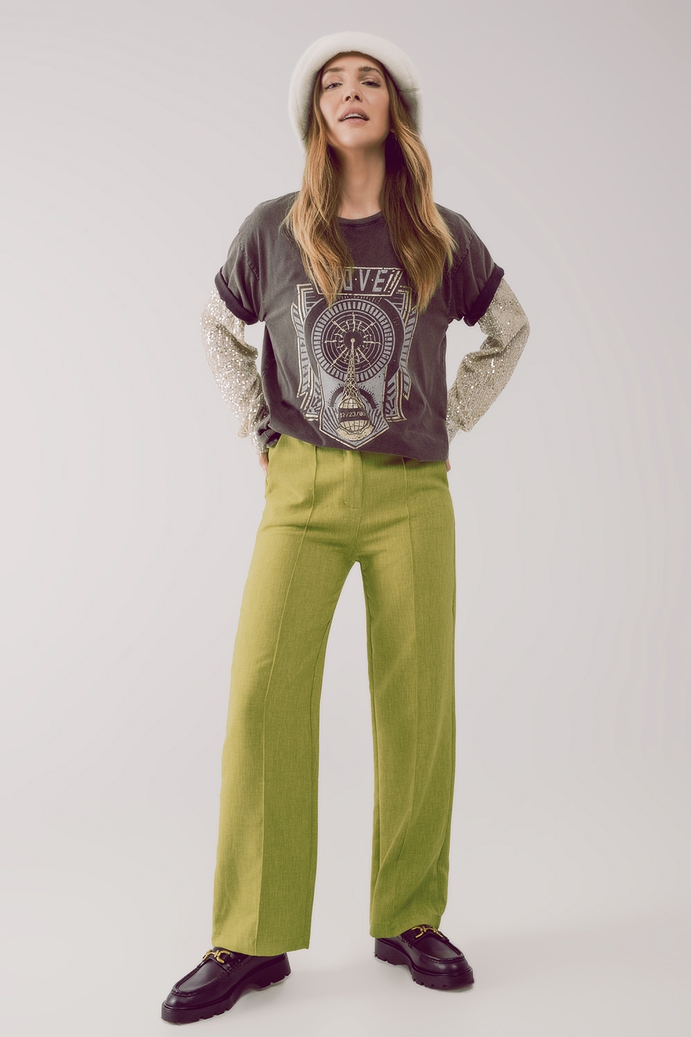 Pantalones verdes de corte sartorial y pernera recta Pantalones verdes de corte sartorial y pernera recta