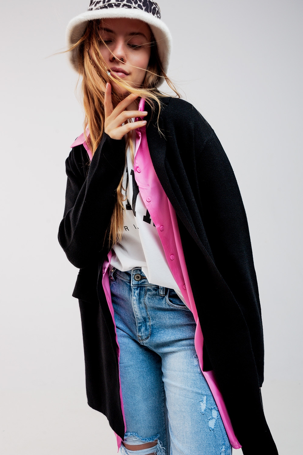 Cardigan extra grande en negro con solapas