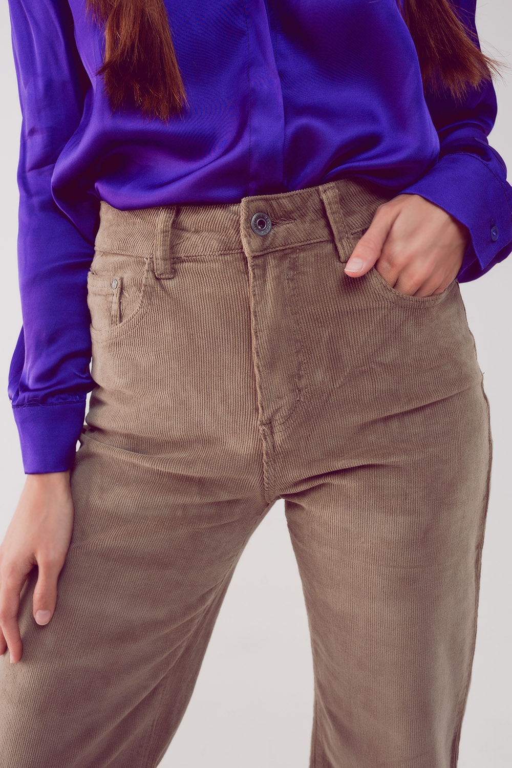 Pantalones capri beige de pana Pantalones capri beige de pana