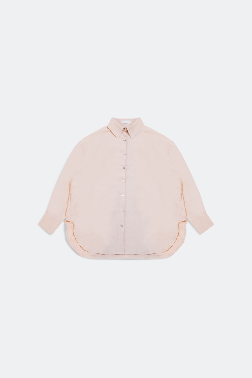 Camisa beige extragrande con detalle de bolsillo Camisa beige extragrande con detalle de bolsillo