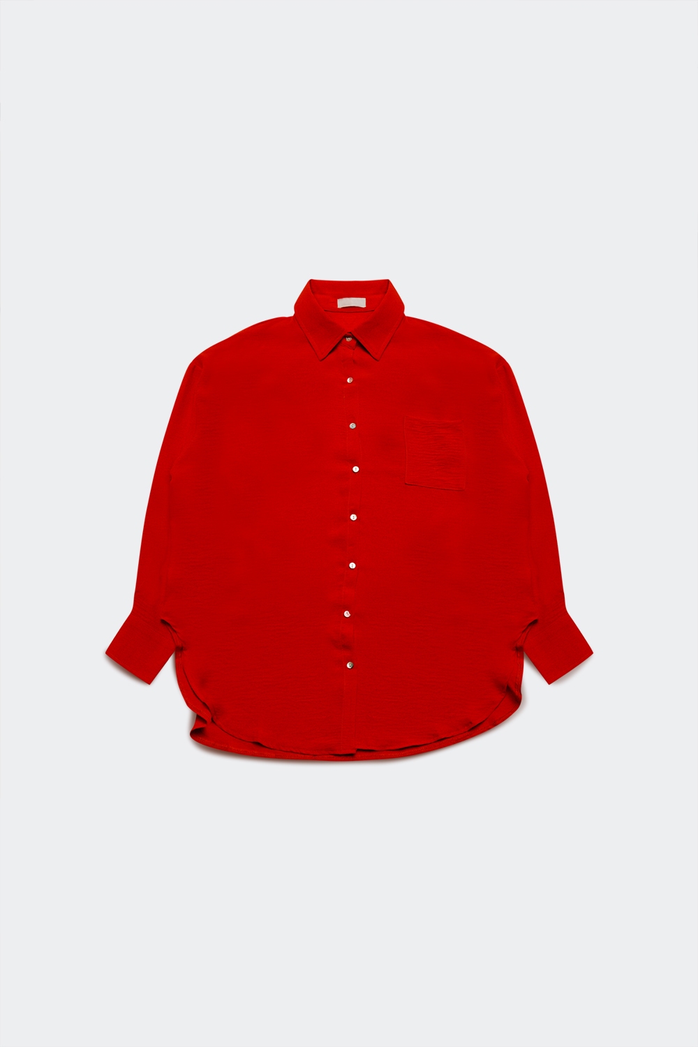 Camisa roja extragrande con detalle de bolsillo Camisa roja extragrande con detalle de bolsillo