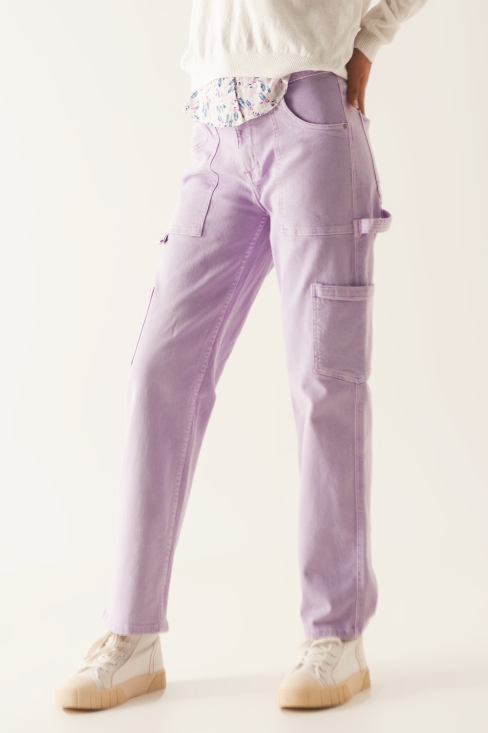 Pantalones cargo en morado Pantalones cargo en morado