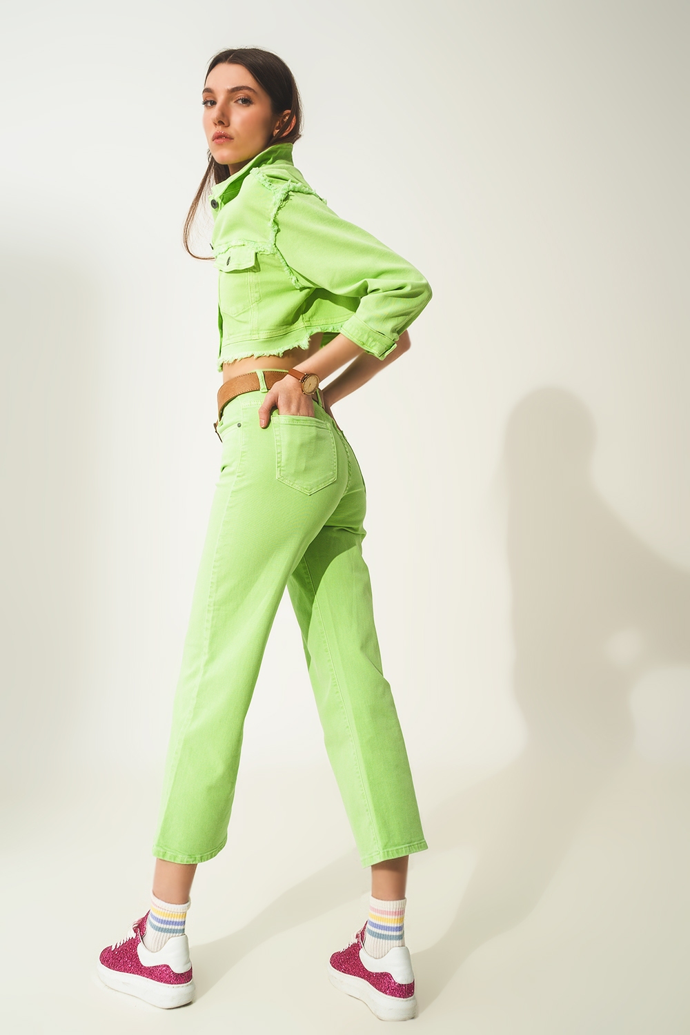 Vaqueros capri color verde acido de pernera ancha Vaqueros capri color verde acido de pernera ancha