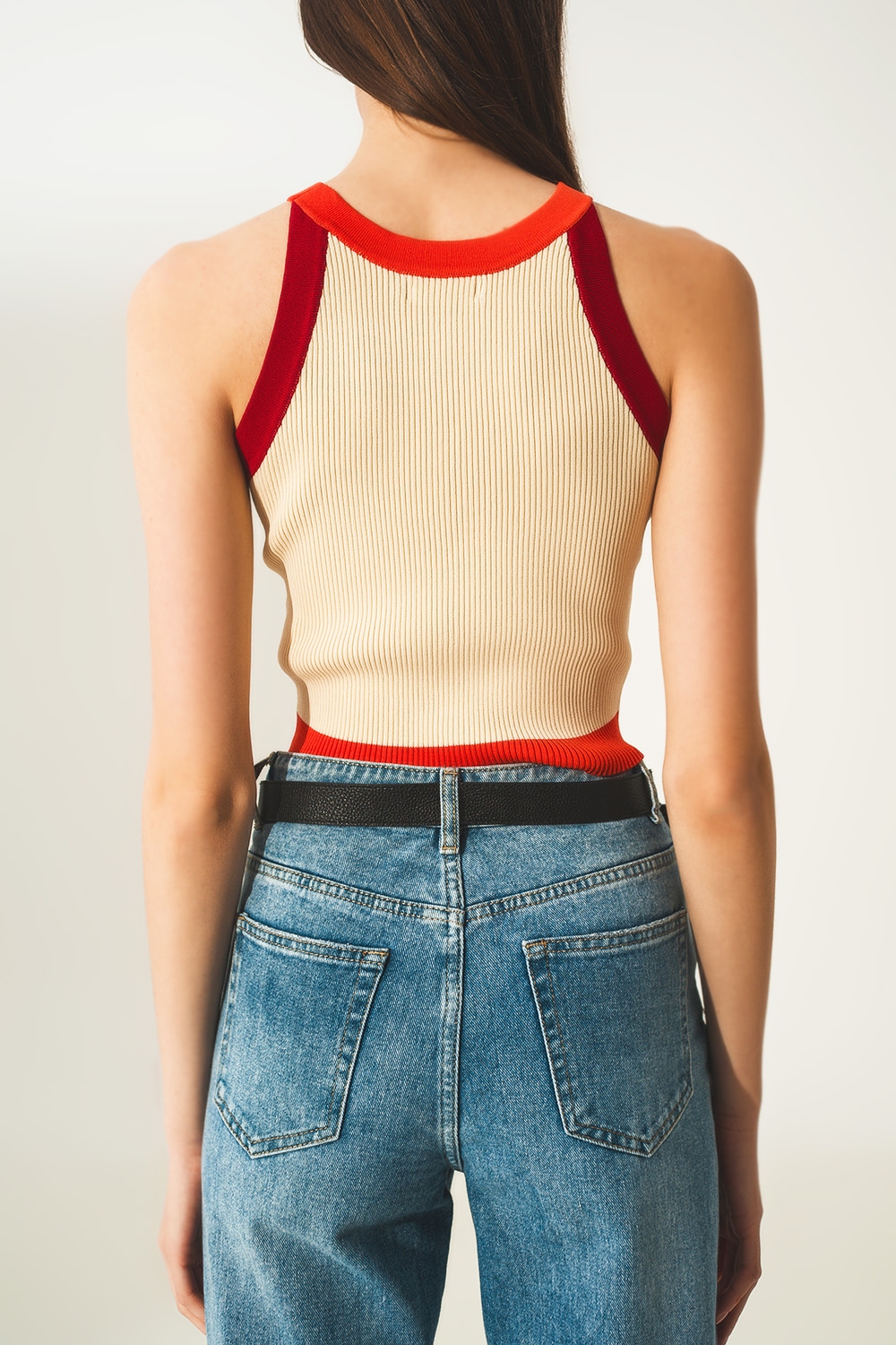 Top corto rojo sin mangas de canalé Top corto rojo sin mangas de canalé