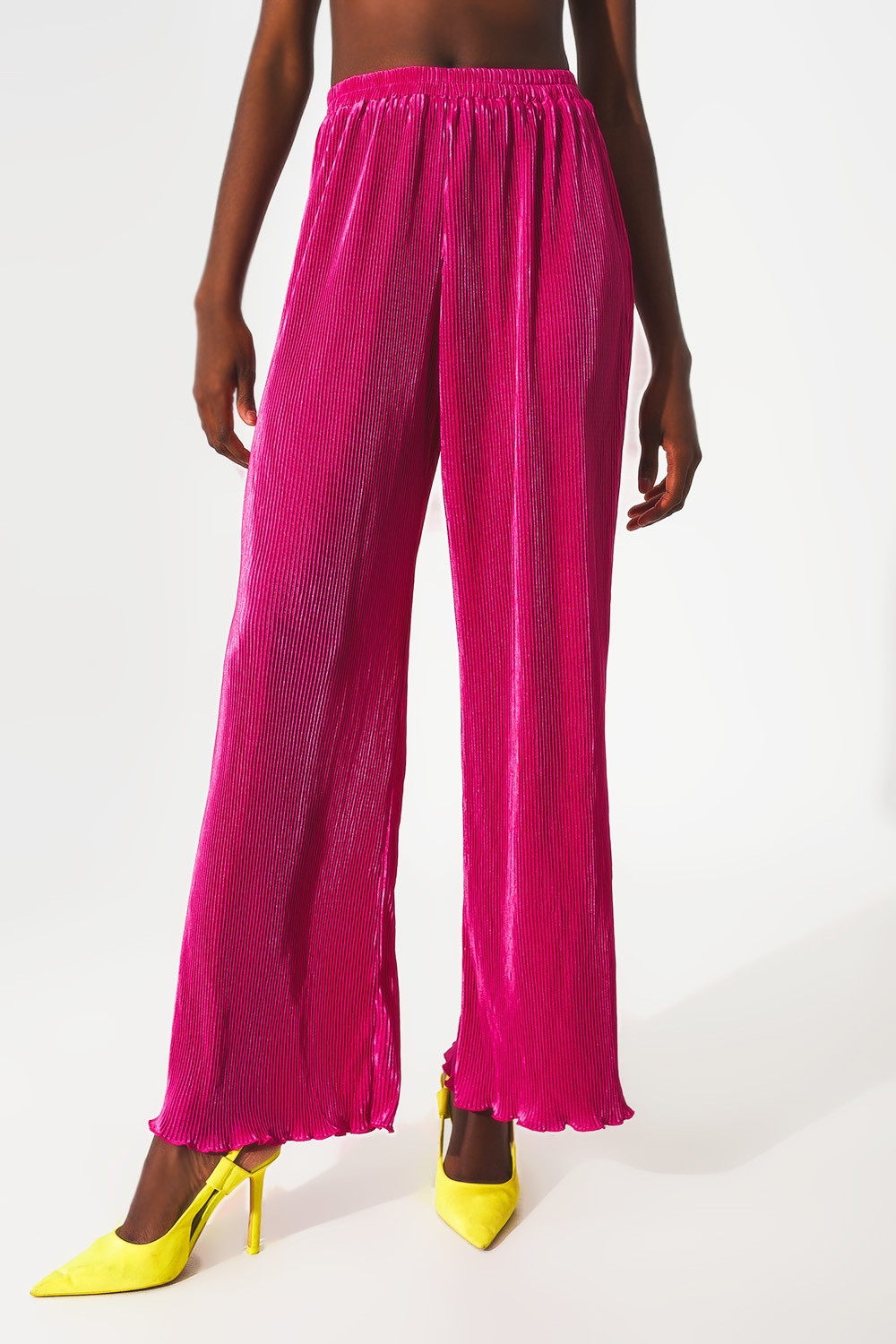 Pantalones plisados de satén fucsia Pantalones plisados de satén fucsia