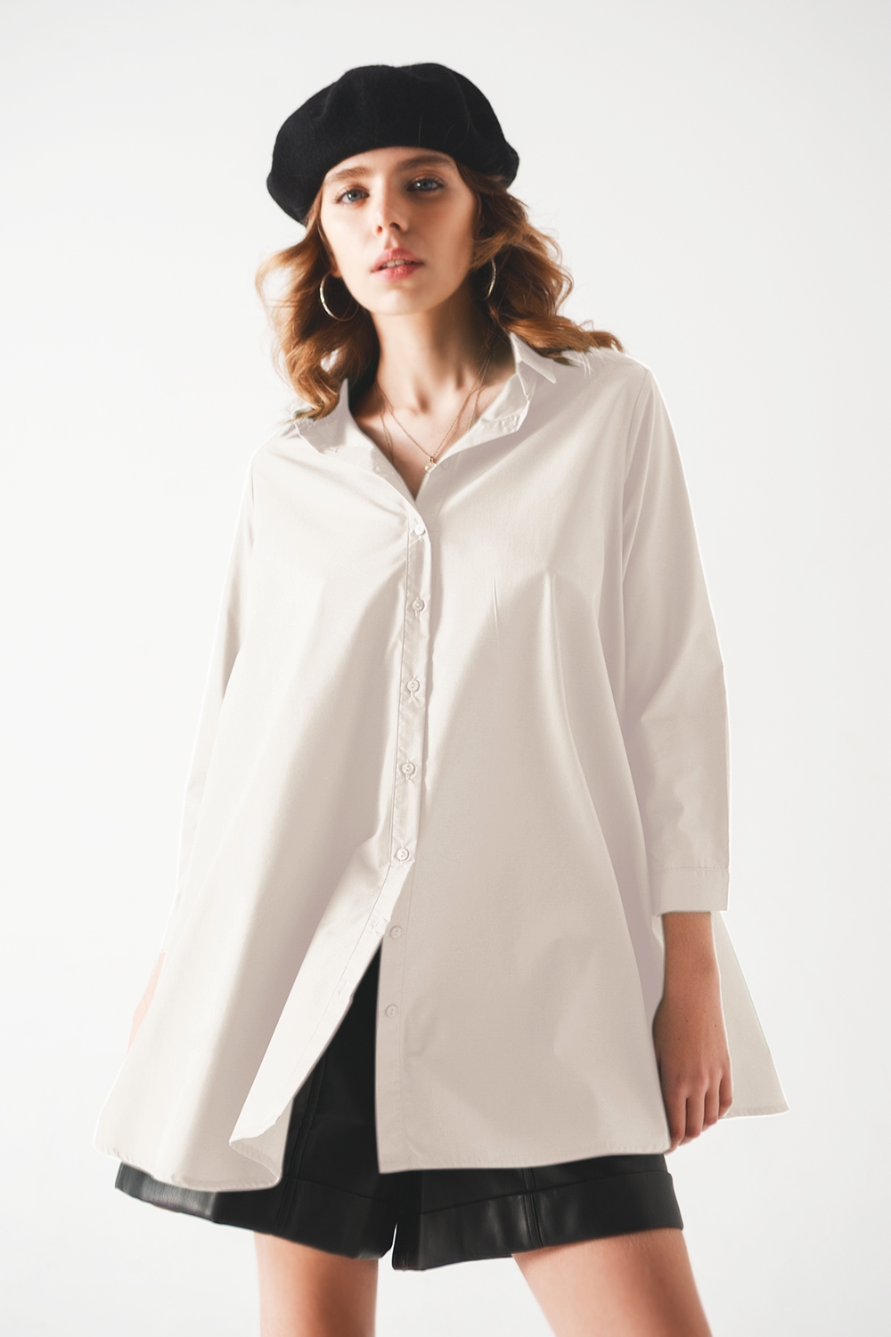Camisa oversize de popelina en línea A en blanco Camisa oversize de popelina en línea A en blanco